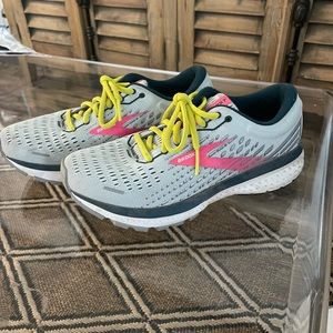 Women’s Brooks Ghost 13 running shoes